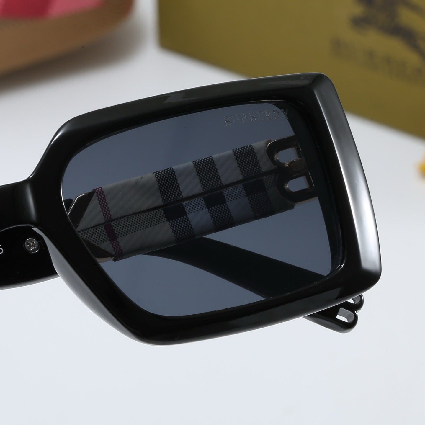 6-Color Fashion BUR Sunglasses