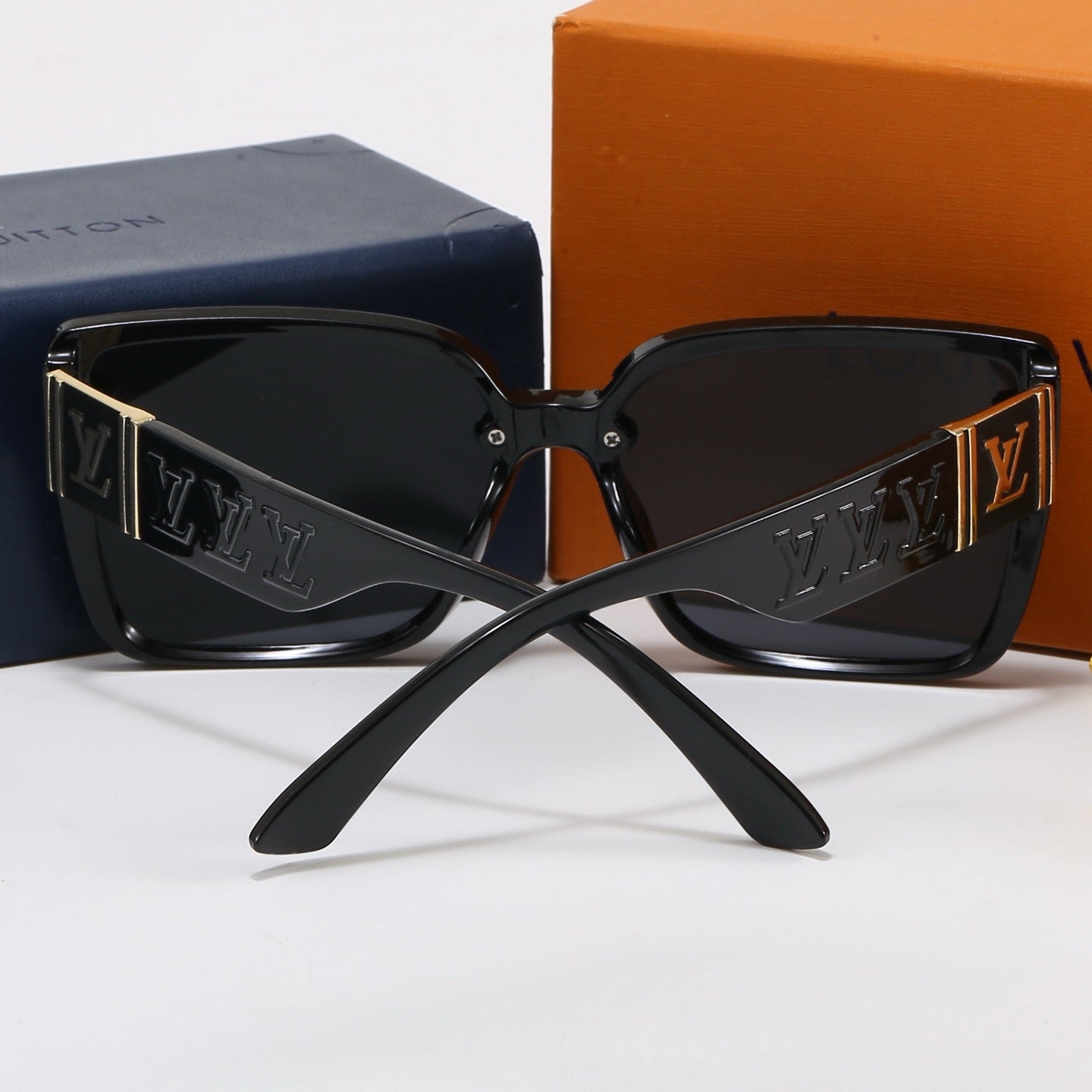6-Color Stylish Four-Leaf Clover &amp; Letter Sunglasses