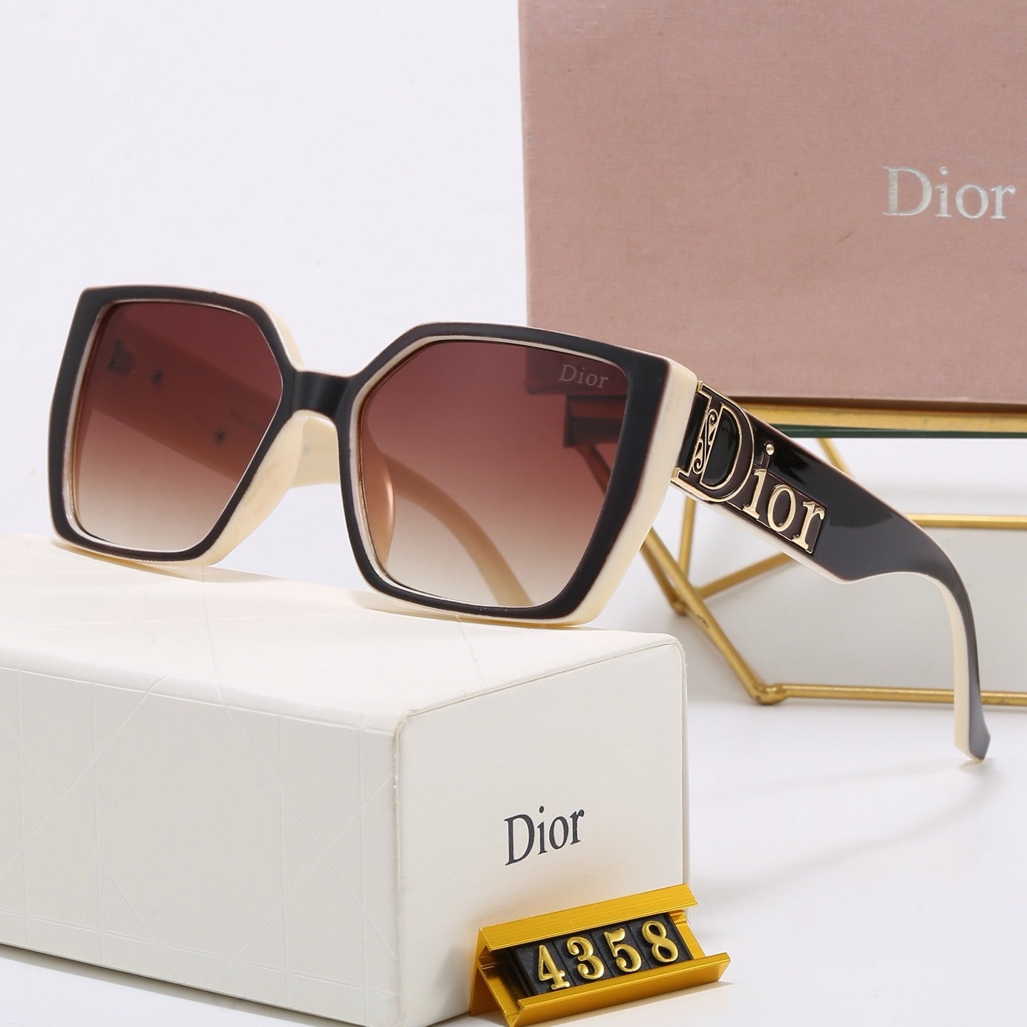 6-Color Fashion Sunglasses with CD Lettering